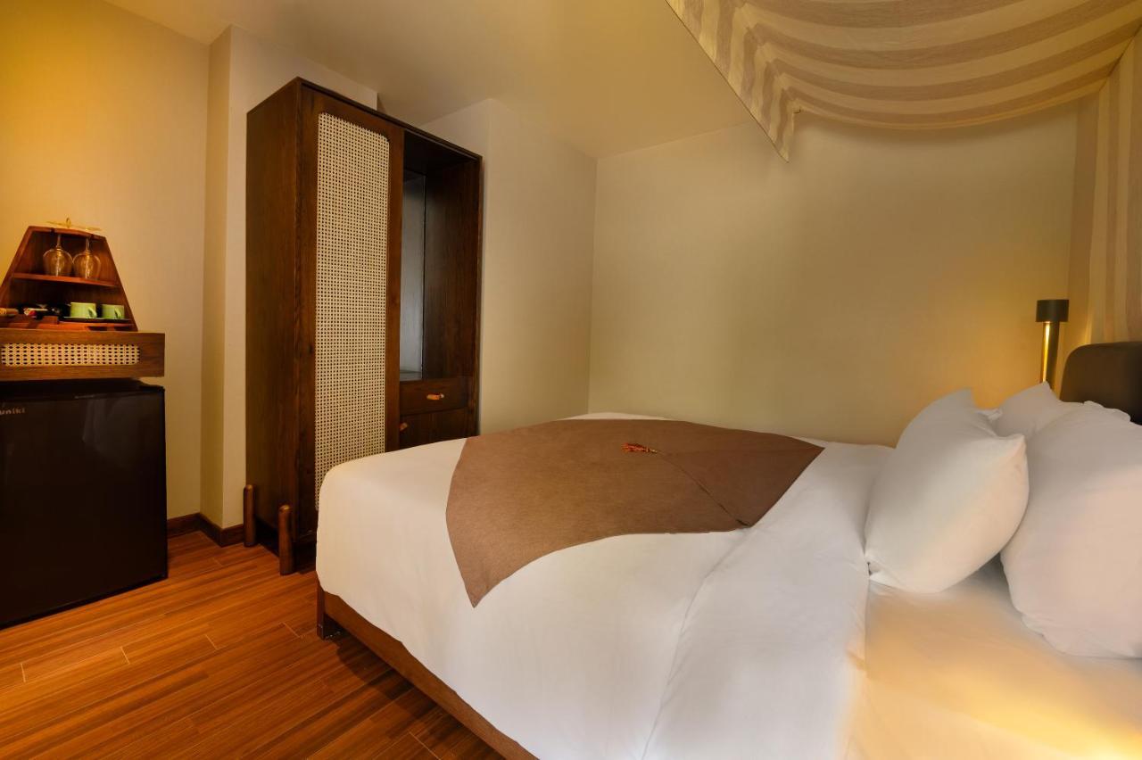 The Blossom Hoi An Ocean Front Hotel & Spa Екстериор снимка