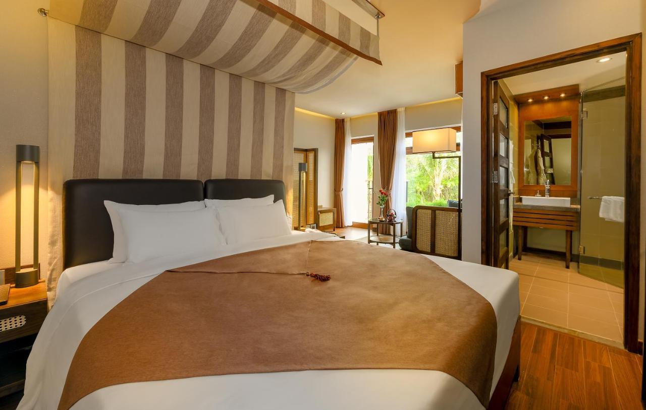 The Blossom Hoi An Ocean Front Hotel & Spa Екстериор снимка